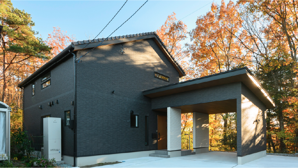 四季の景色と光や風が心地よい家族時間を楽しむ住まい サムネイル画像